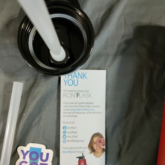 18 oz Iron Flask sports bottle red - Picture 9 of 12